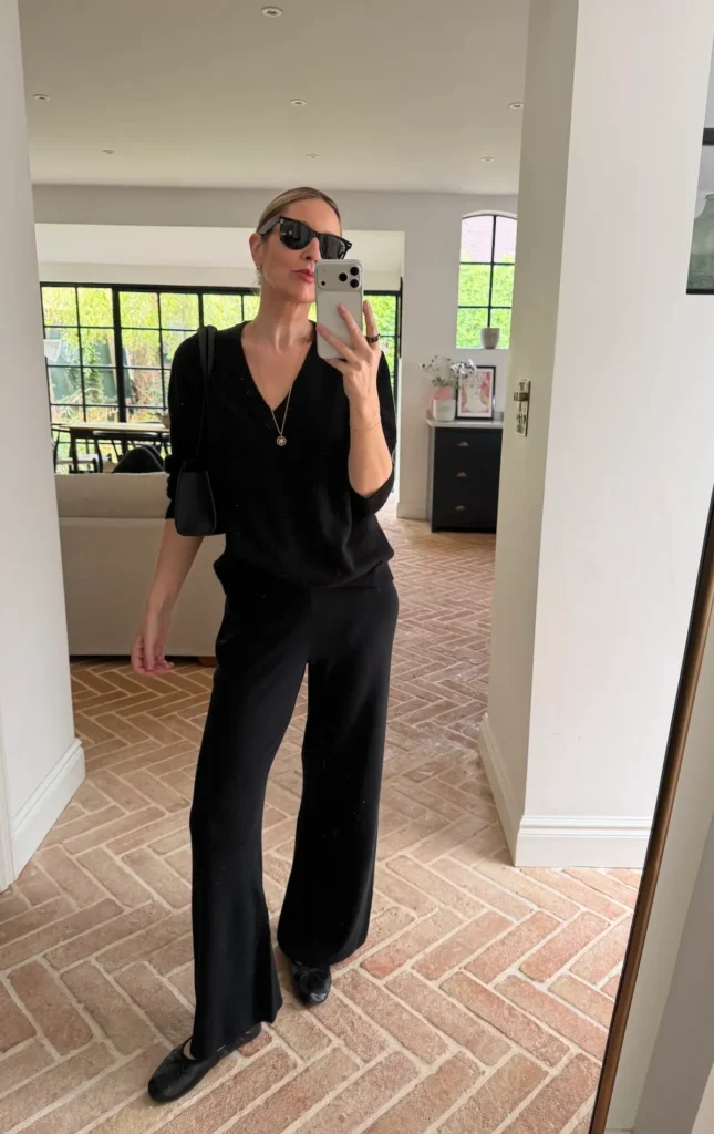 what to wear to the airport
